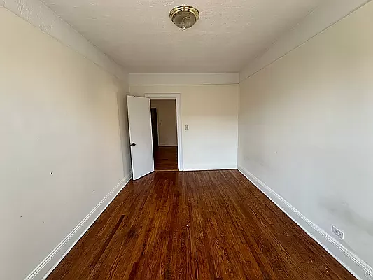 Rented by Voro Purple LLC | media 12