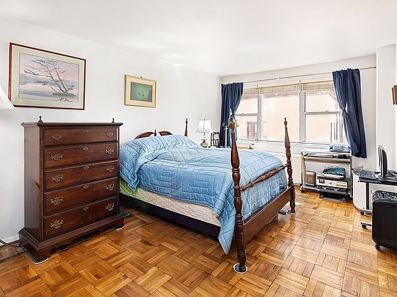 4th image of 201 E 66th St APT 7H