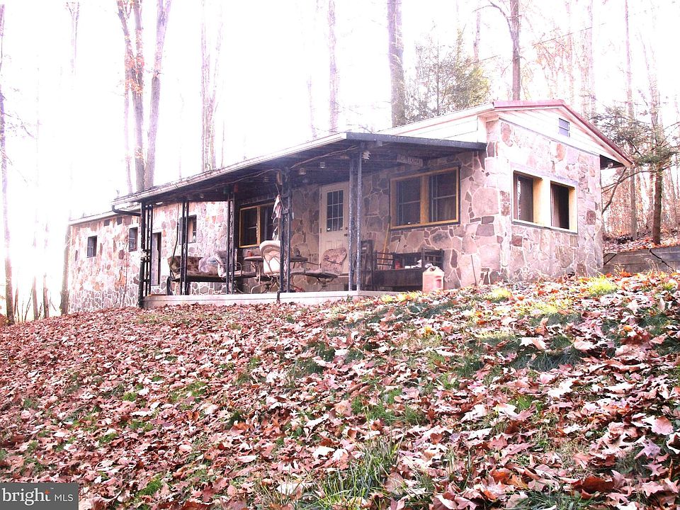 2nd image of 206 Pinewoods Rd