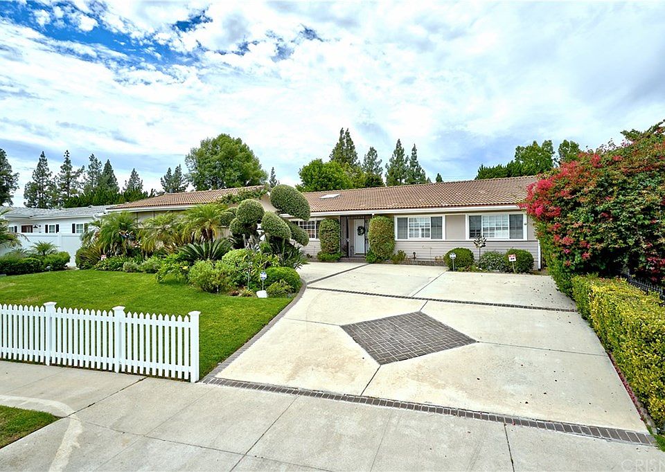 1st image of 7939 Bobbyboyar Ave