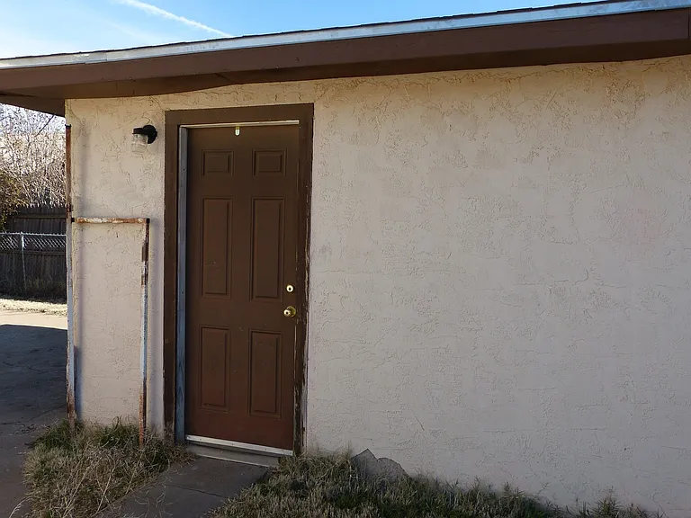 703 Dixie Dr — Photo 16