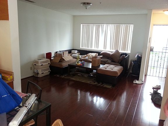 3rd image of 225 N Marguerita Ave APT B