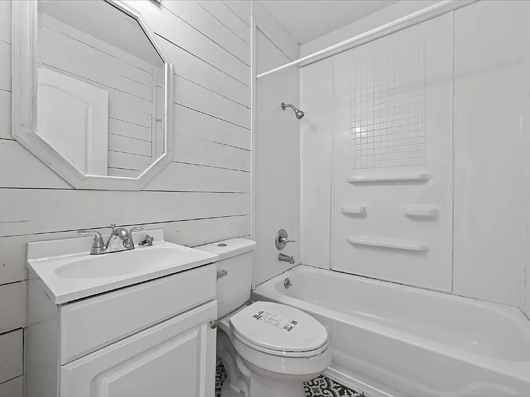 2813 Faircourt St — Photo 14