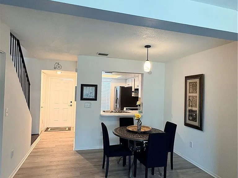 4520 SW 8th Pl #4 — Photo 5