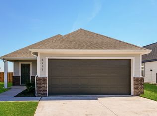 2103 Crimson Lake Blvd, El Reno, OK 73036