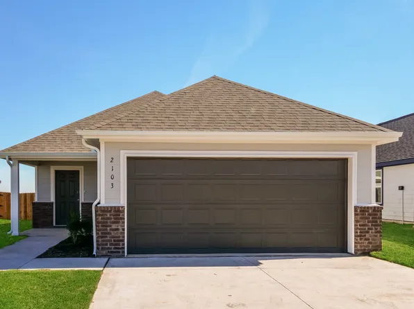 2103 Crimson Lake Blvd, El Reno, OK 73036