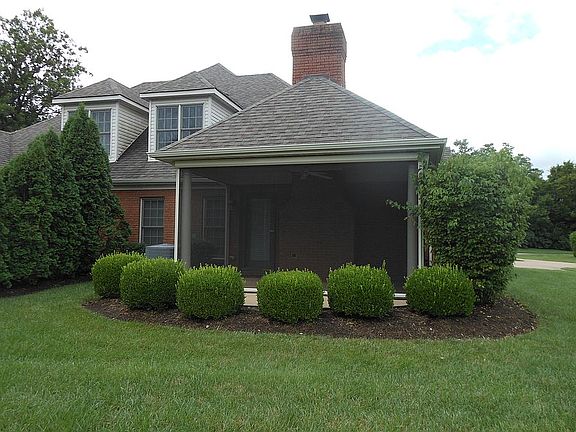 2nd image of 115 Sugartree Ln