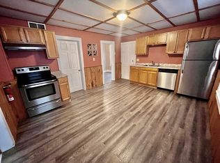 31-33 1st St #31B, Amsterdam, NY 12010