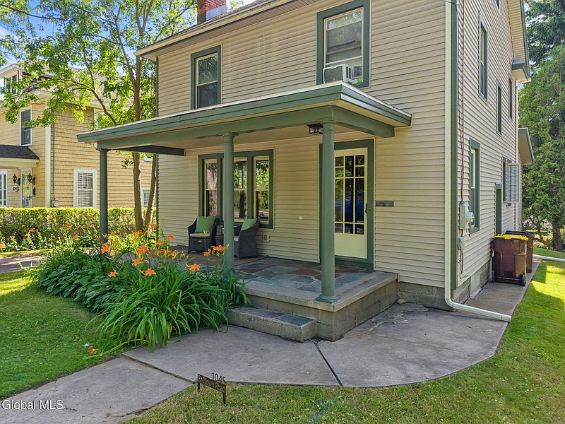 2nd image of 1045 Balltown Road