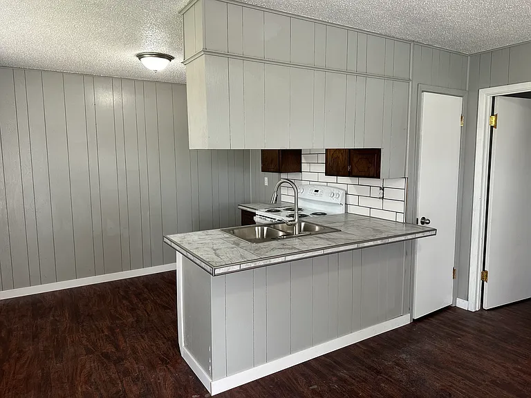 3109 Clinkenbeard Dr #3101-4 — Photo 5
