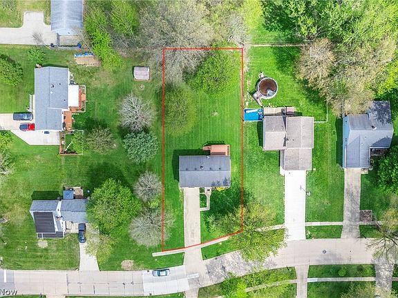 2nd image of 3811 Bramblewood Dr