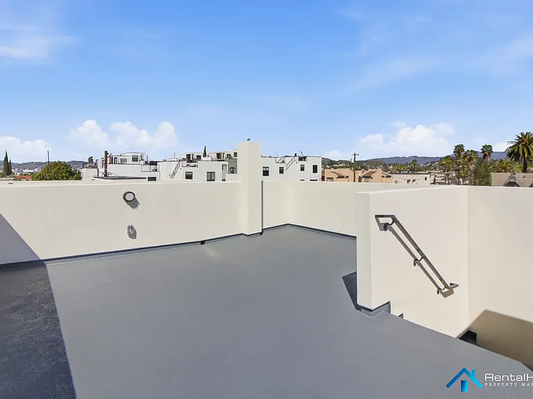 326 3/4 N La Fayette Park Pl — Photo 13