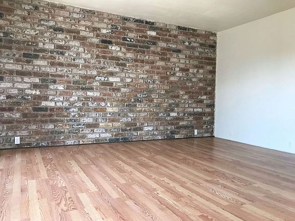 5th image of 200 Damon Dr APT 52