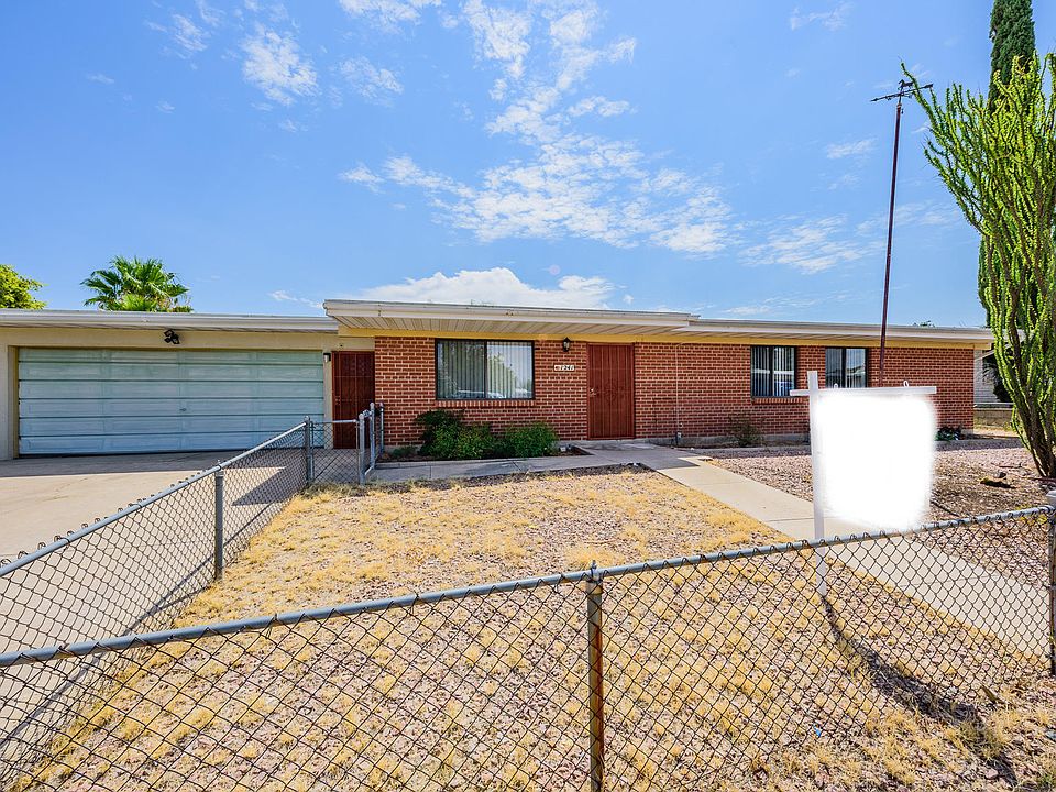 1st image of 1241 W Calle De Cobre