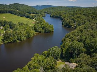 1762 Ripshin Mountain Rd, Roan Mountain, TN 37687