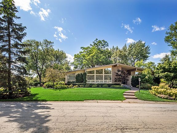 2nd image of 5802 Woodland Dr