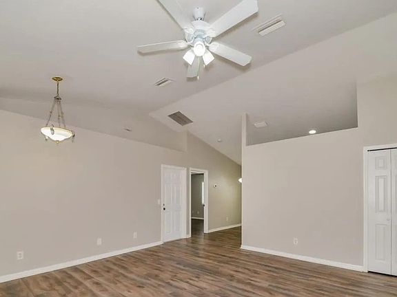 3rd image of 3334 Ponce De Leon Blvd