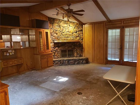 2nd image of 830 County Road 3101