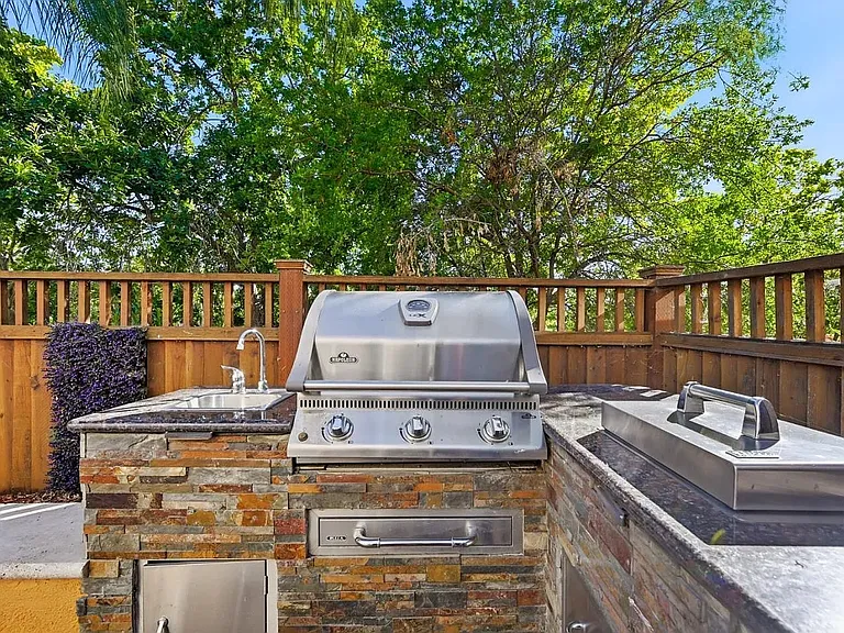 6569 Alyssa Dr — Photo 40