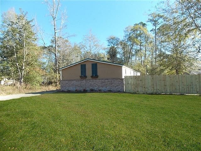 2nd image of 301 Merrimac Dr