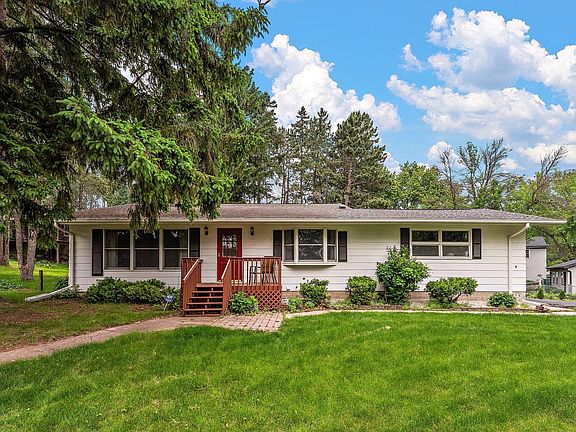 2nd image of 524 Brick St S