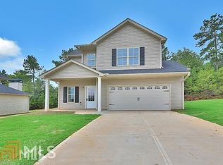136 Brasch Park Dr, Grantville, GA 30220