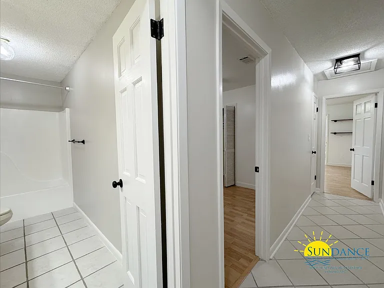 1501 Royal Palm Dr — Photo 12