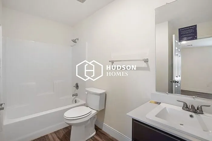 90 N Florida St — Photo 11
