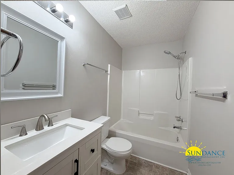 360 Schneider Dr #6 — Photo 17