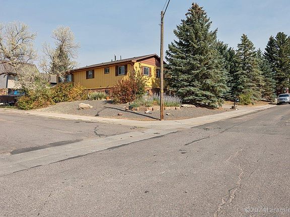 2nd image of 1701 Mill St