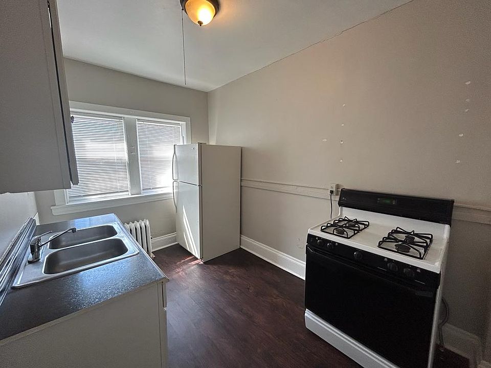 1st image of 1685 Lincoln Ave #2A
