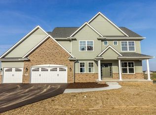 5162 Indianwood Dr, Clarkston, MI 48348