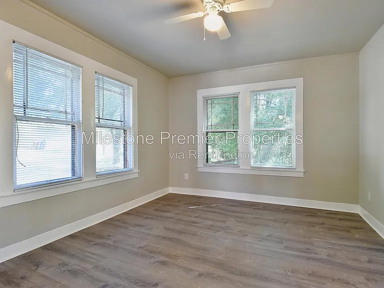 608 W Murray St — Photo 8