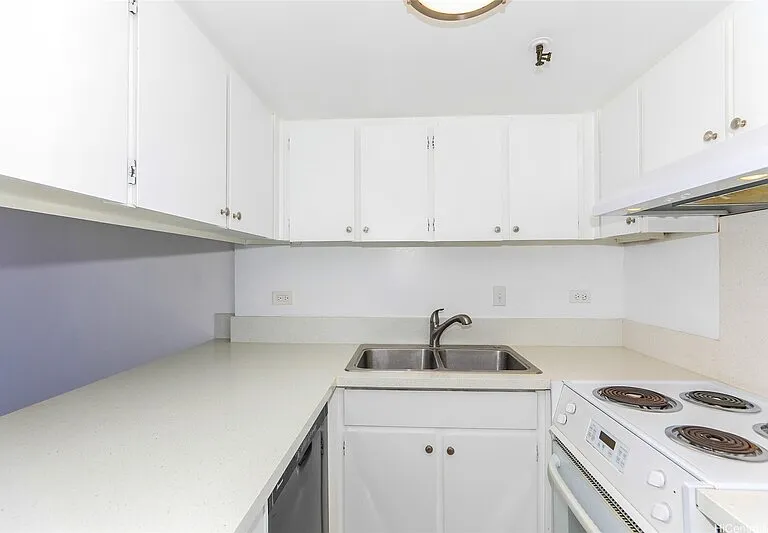 2499 Kapiolani Blvd #1004 — Photo 6