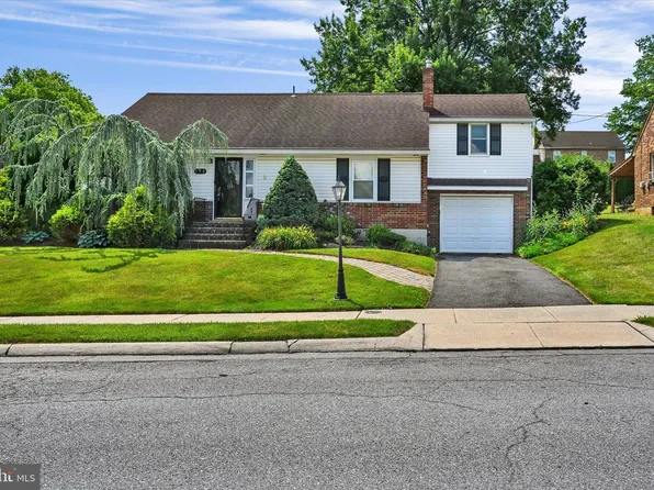 3102 Curtis Rd, Sinking Spring, PA 19608