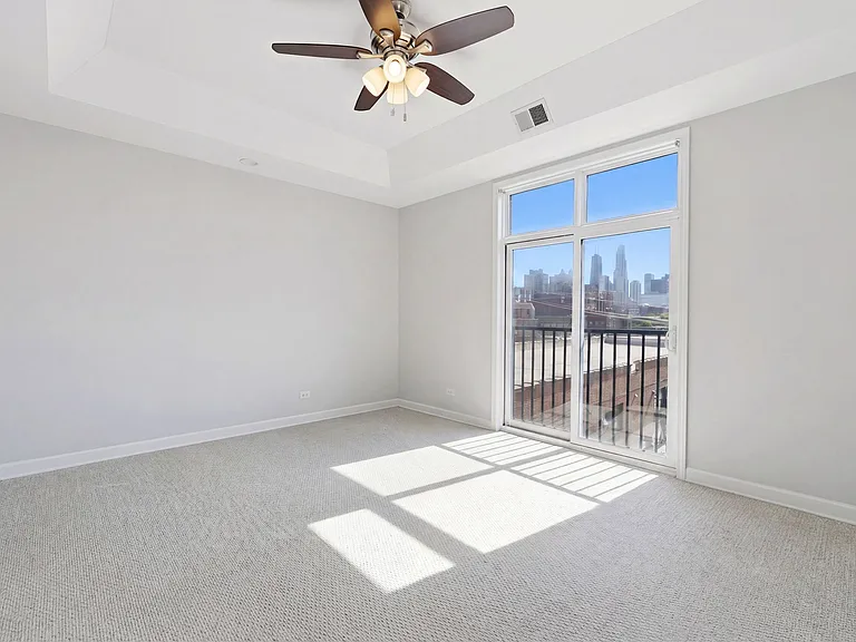 814 W Hubbard St #4 — Photo 11