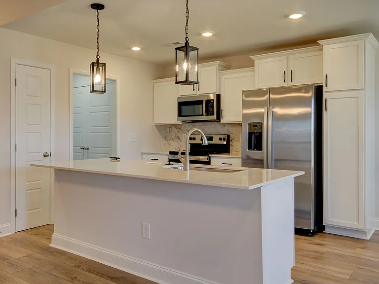 196 Donegal Dr — Photo 32