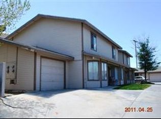 1421 Cimarron Ct APT 1, Tehachapi, CA 93561