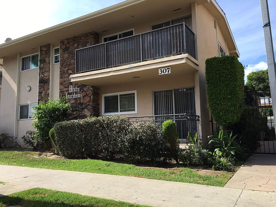 1st floor front unit with large patio