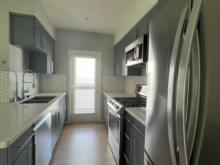 962 N Normandie Ave #962 N NORMANDIE AVE — Photo 7