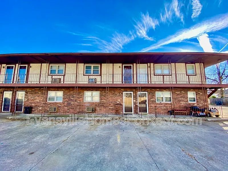 1012 Mary St #3