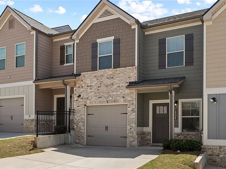 2538 Polaris Way SW — Photo 2