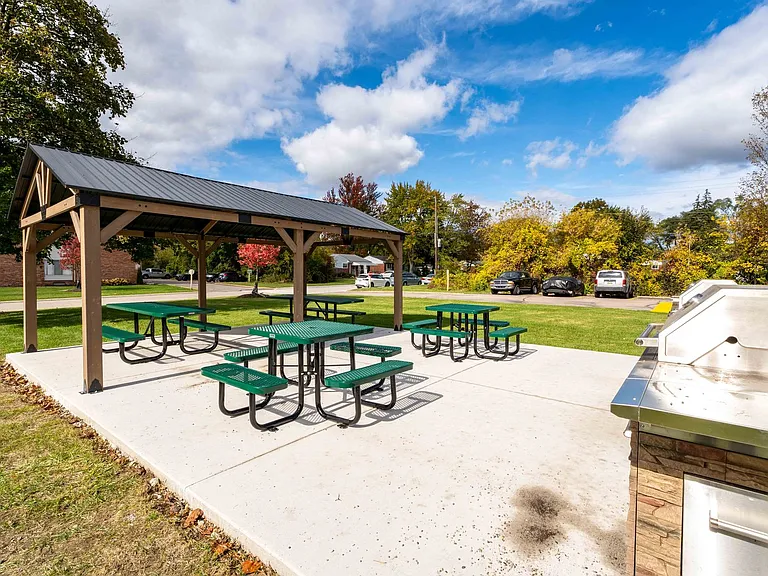 Parks at Concorde — Photo 43