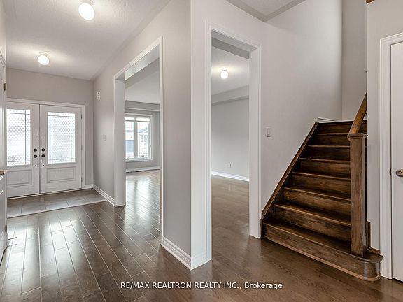 4th image of 13 Stoddart St