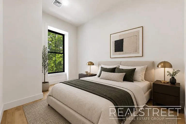 246 Vernon Ave #3 — Photo 6