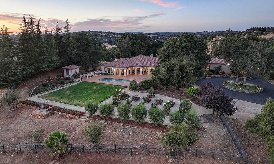 1st image of 4021 Porter Ln