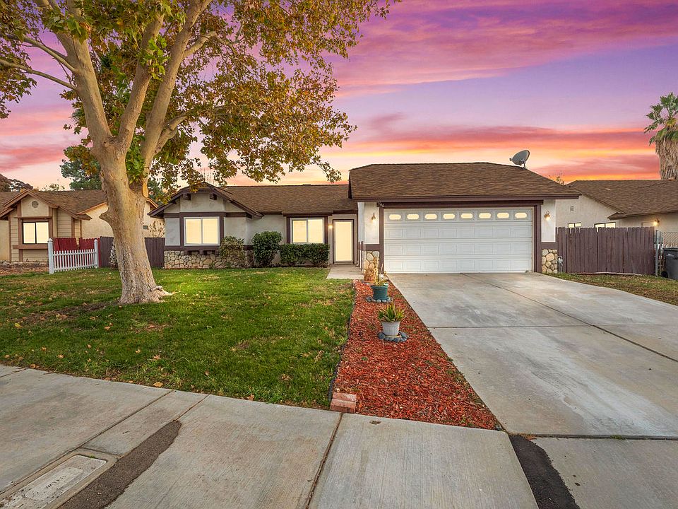 1st image of 4246 Desert Aire Ave