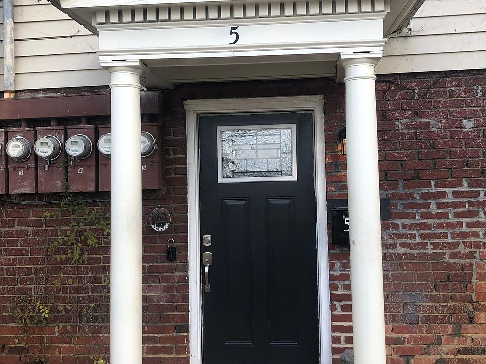 1st image of 905 Southwest Ave #5