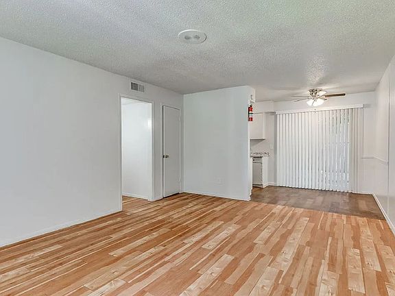 5th image of 4301 N Pennsylvania Ave #11cec0ff2