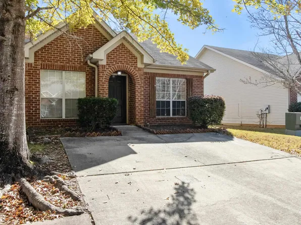 2776 Southwood Ln, Bessemer, AL 35022